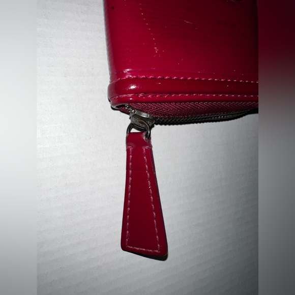BURBERRY Authentic Small Wallet in Hot Pink - Picture 3 of 8
